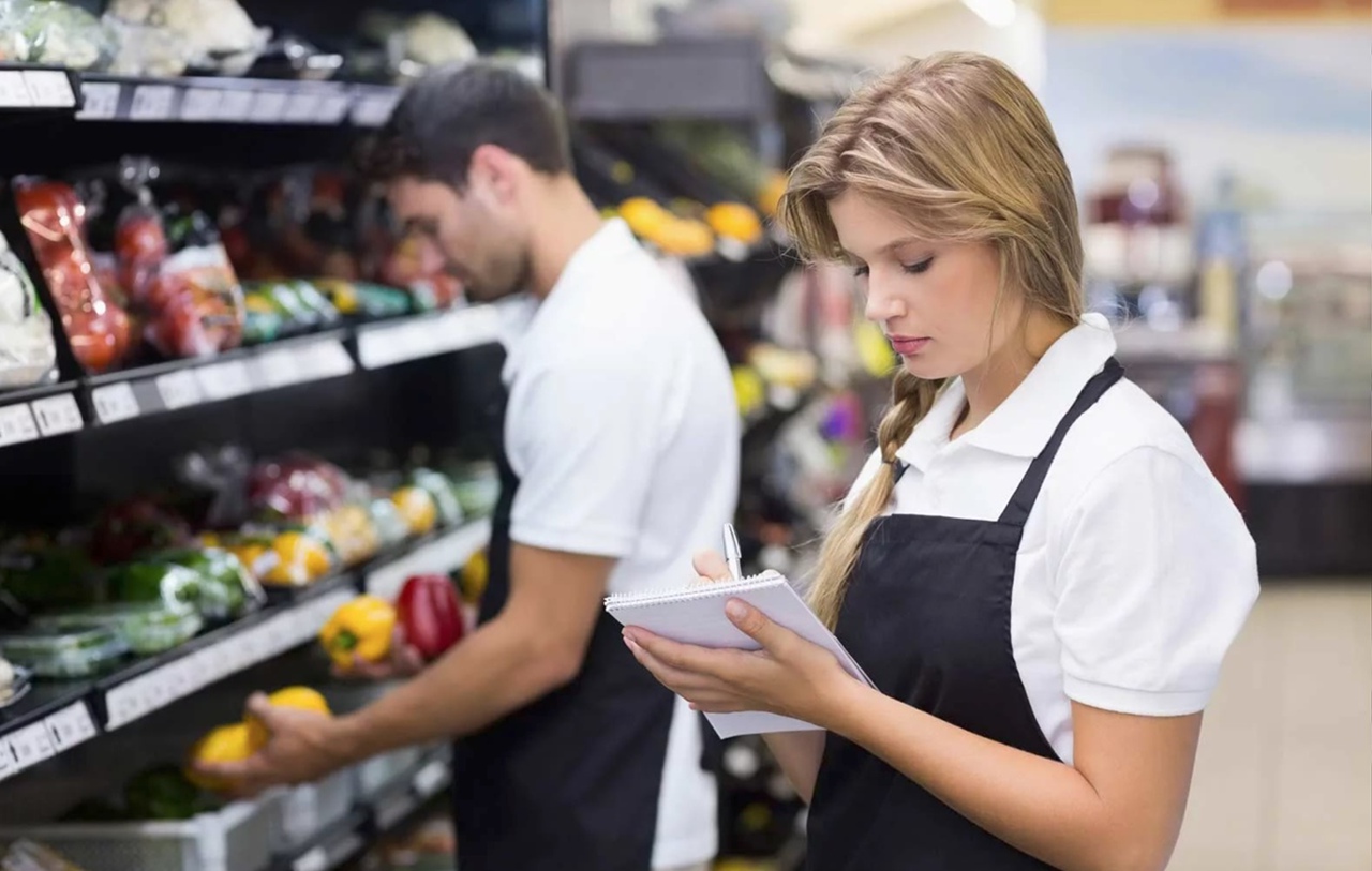 Опрос РСХБ выяснил, какие продукты помогают россиянам справиться с летней  жарой и на чём лучше делать