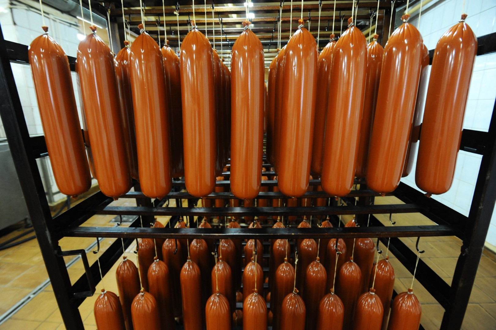 Подмосковные производители увеличили выпуск колбас на 8%