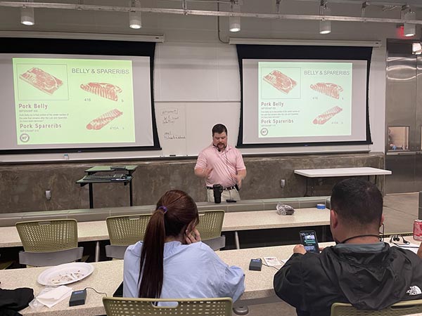 Группа импортеров мяса из региона СНГ посетила семинар по американской свинине в США