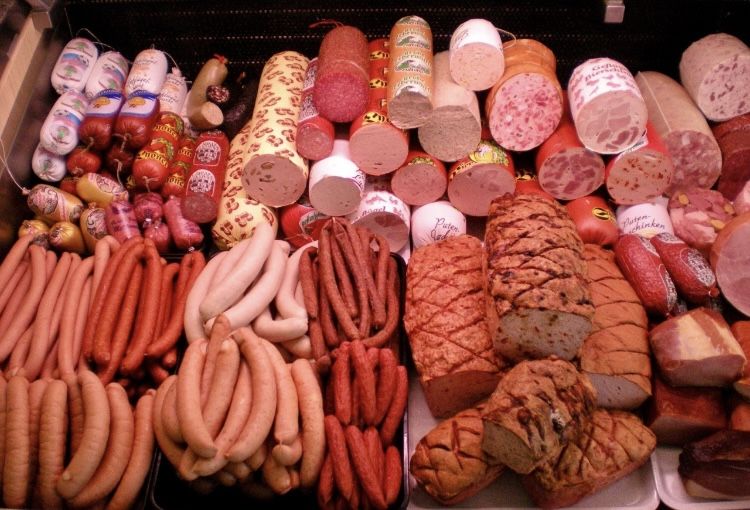 В Челябинской области выросло производство колбас, сладостей, сливочного масла и мороженого