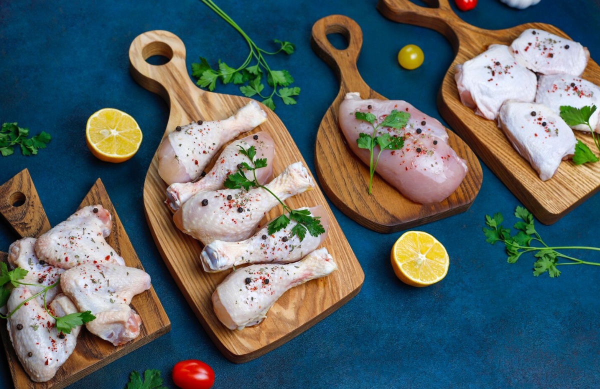 Мониторинг цен на куриное мясо в России и за рубежом, данные на 13 апреля 2026 года