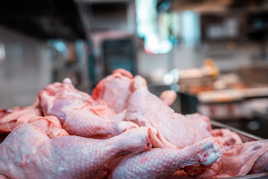 Фальков сообщил о планах поставлять мясо курицы из России в Малайзию